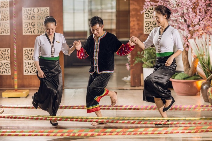 Têt Vietnam minorité ethnique Muong danse